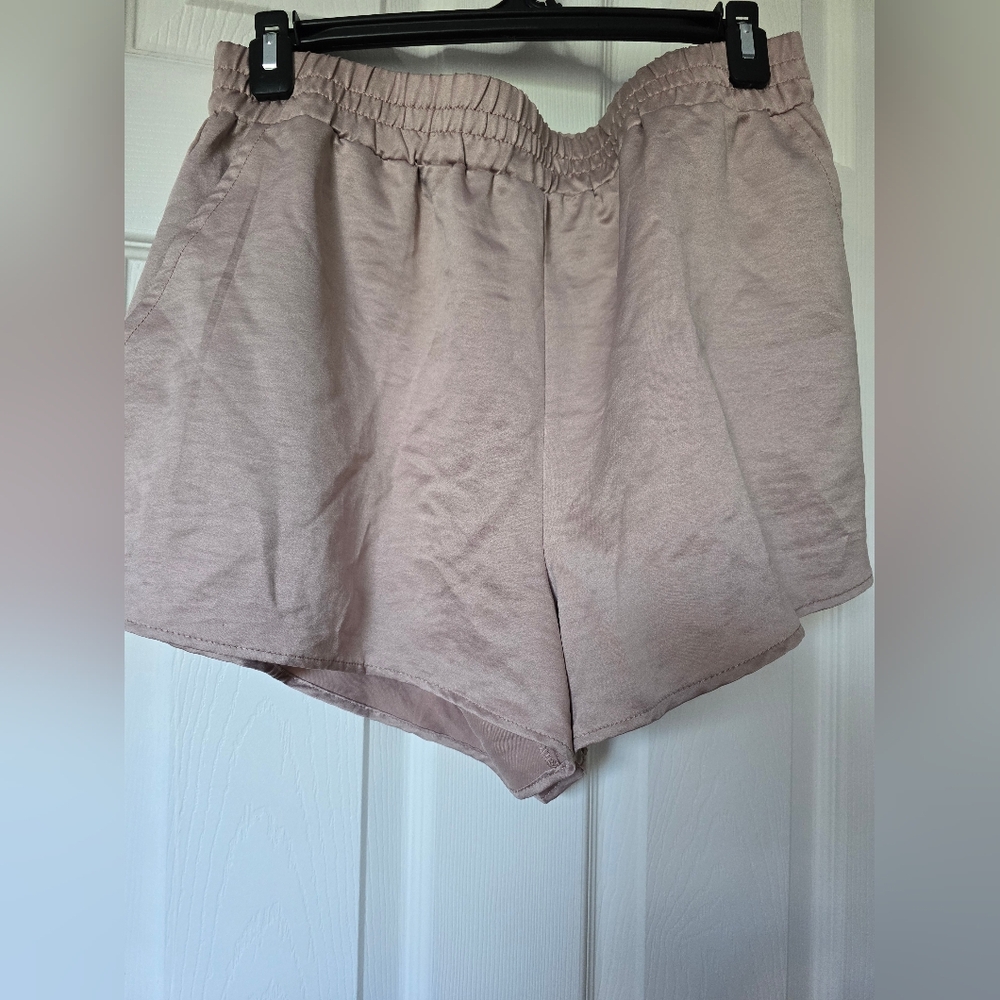 Bobeau Women's Cream Pajama Shorts
